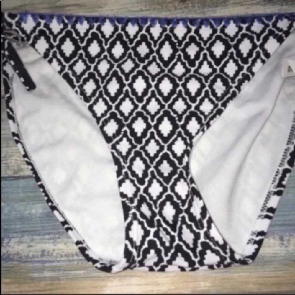 Xhilaration Scalloped Bikini Bottoms Small Black White Geometric Tie Side Tassel - Picture 3 of 4